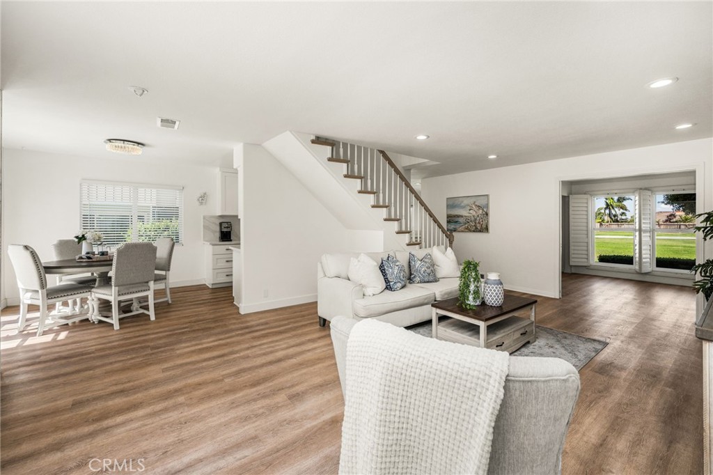 9921 Barranca Circle Property Photo 4