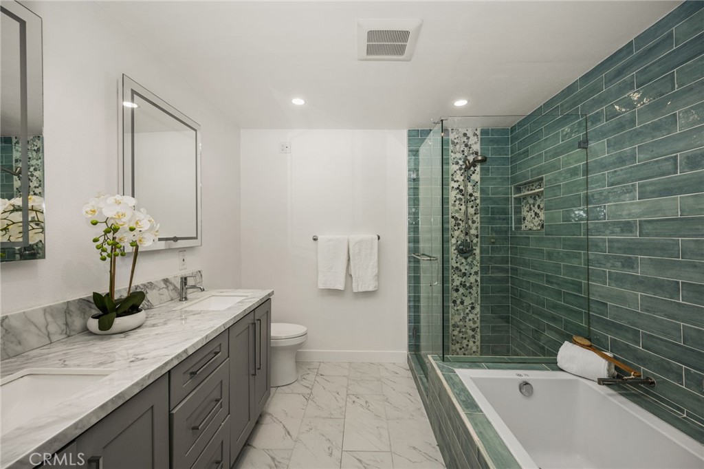 9921 Barranca Circle Property Photo 8