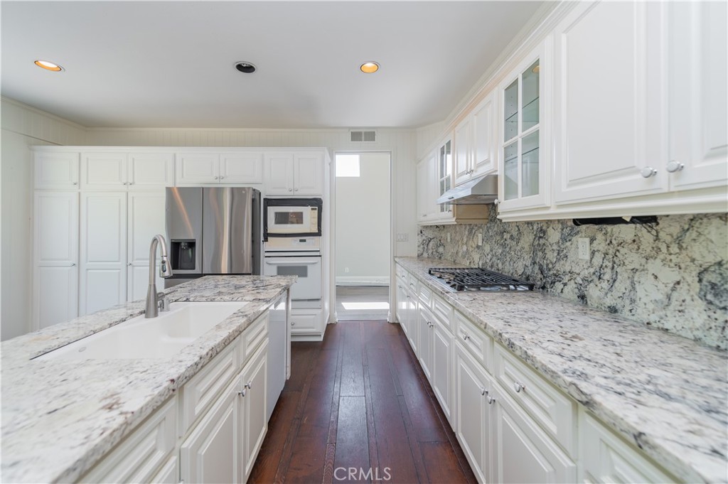 28 Festivo Property Photo 8