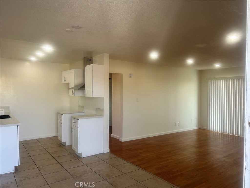 737 E 5th 10 Property Photo 10