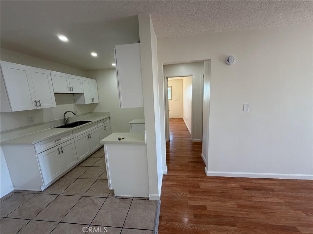 737 E 5th 10 Property Photo 14
