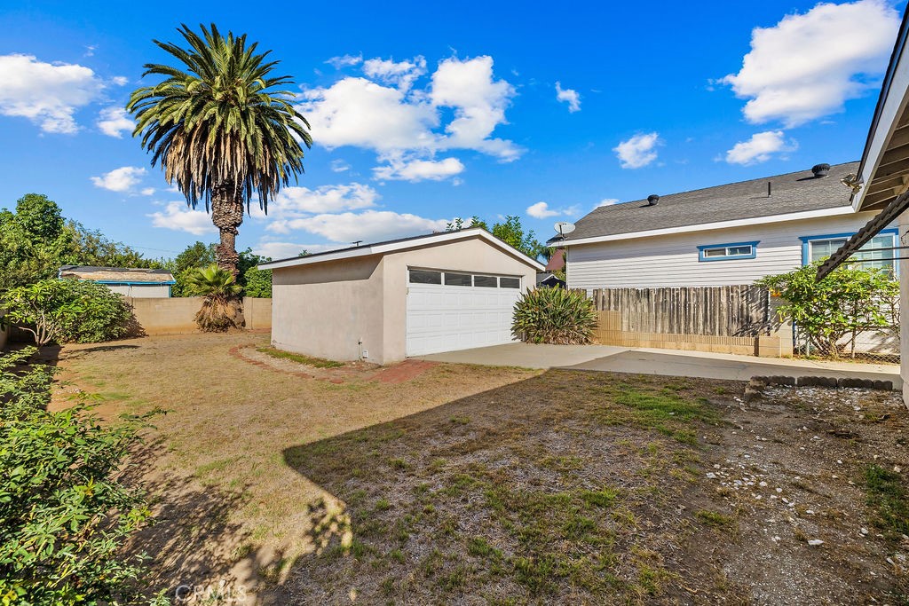 150 S Park Property Photo 5