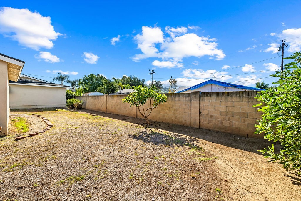 150 S Park Property Photo 8