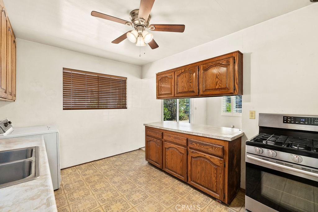 150 S Park Property Photo 12