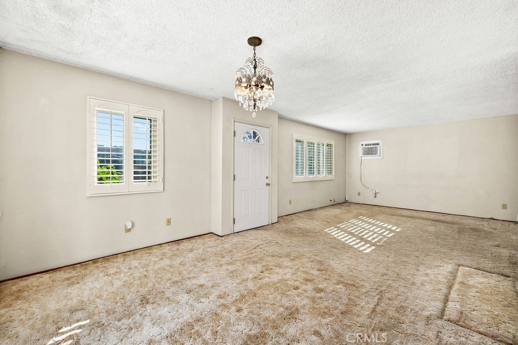 150 S Park Property Photo 18