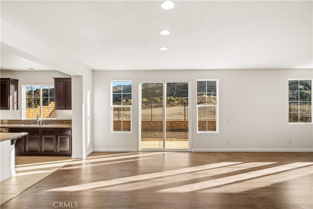 7539 Sanctuary Drive Property Photo 14