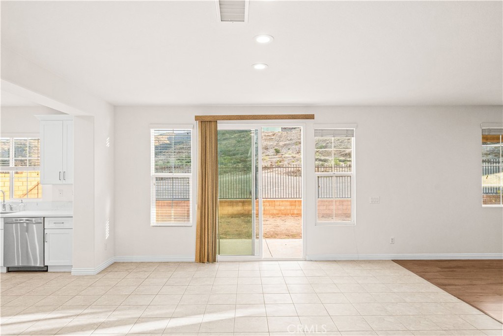 7525 Sanctuary Drive Property Photo 14
