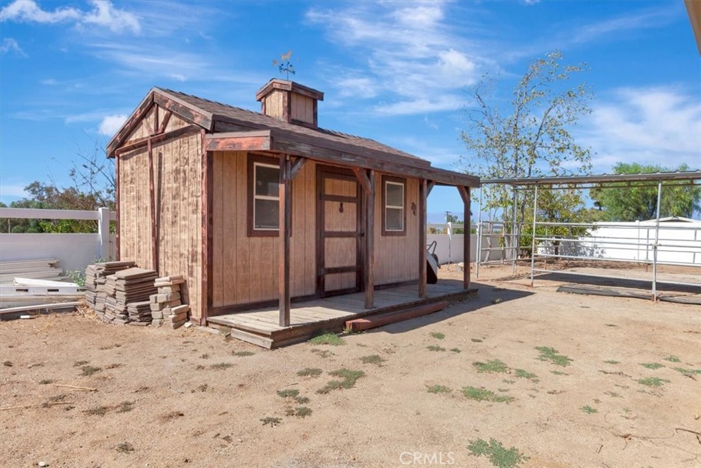 3352 Pedley Avenue Property Photo 25