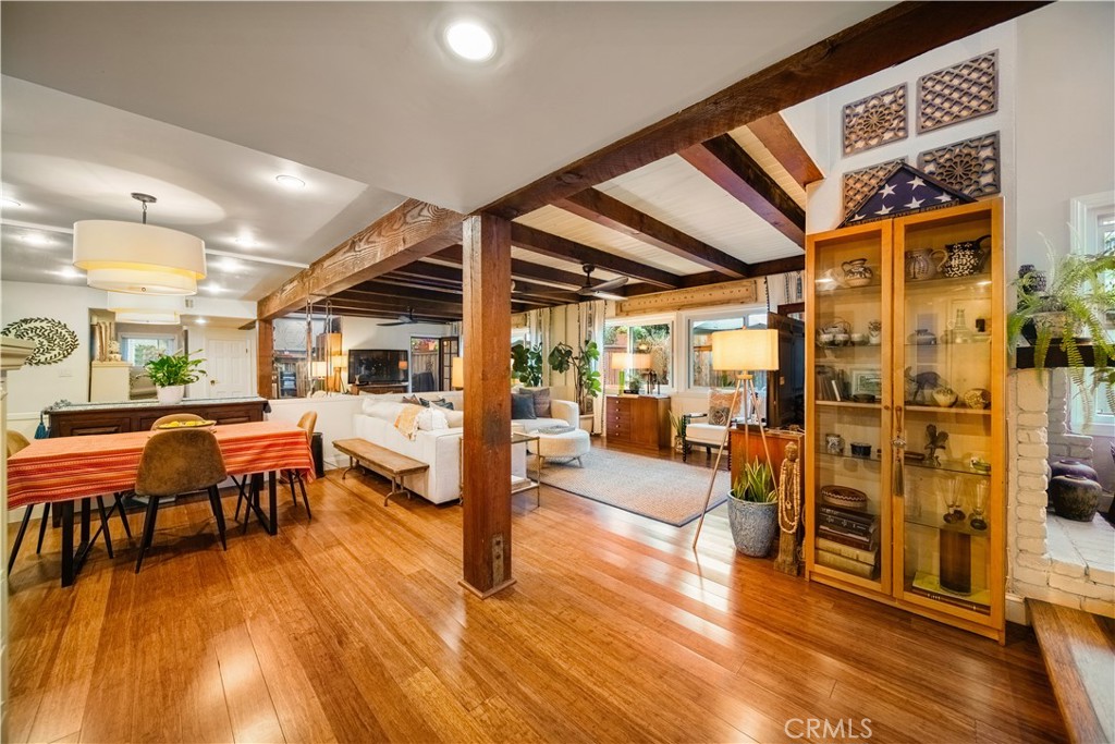 2071 Meadow View Lane Property Photo 4
