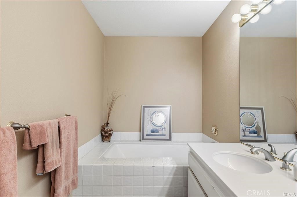 42 La Costa Property Photo 16