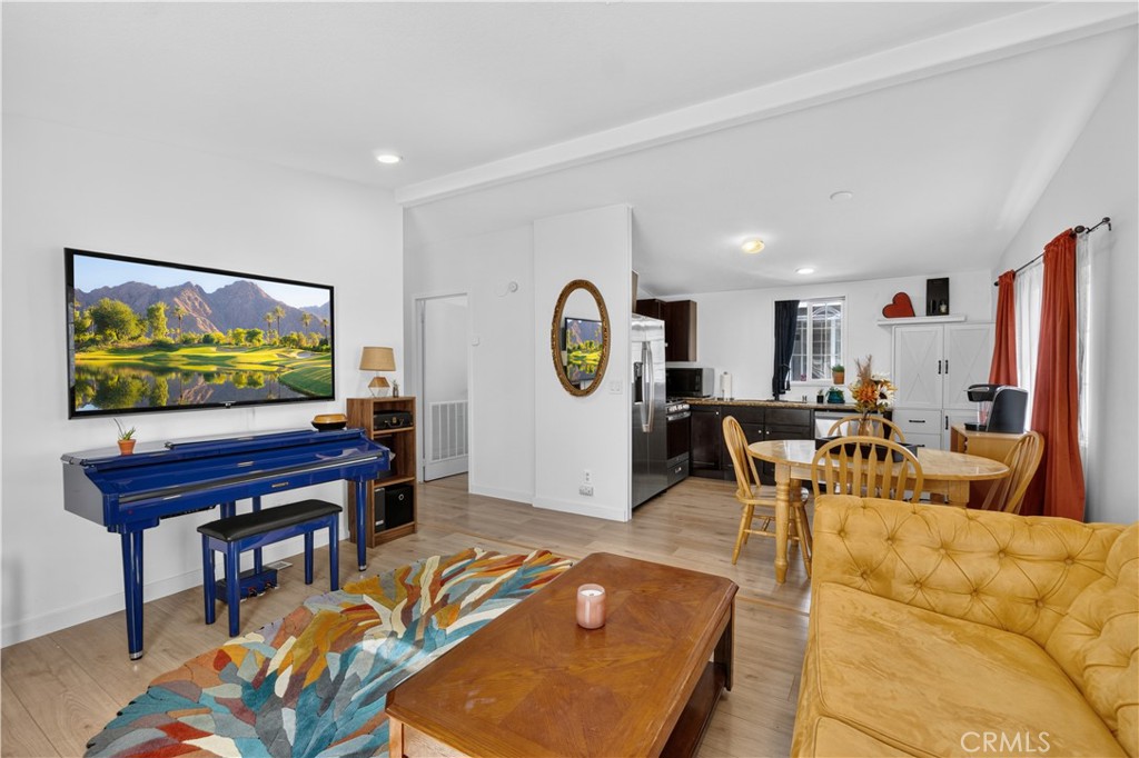 327 W Wilson 74 Property Photo 2