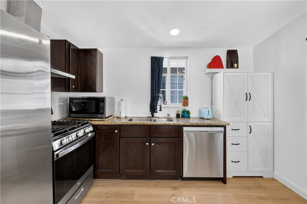 327 W Wilson 74 Property Photo 10