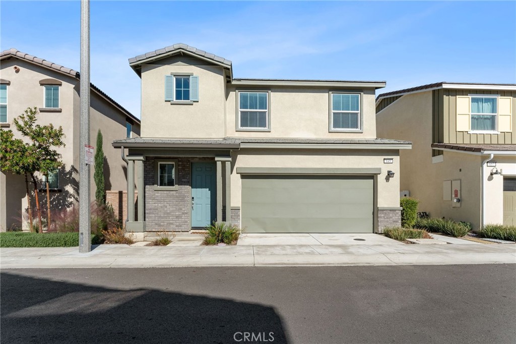 649 E Madeleine Privado Property Photo 1