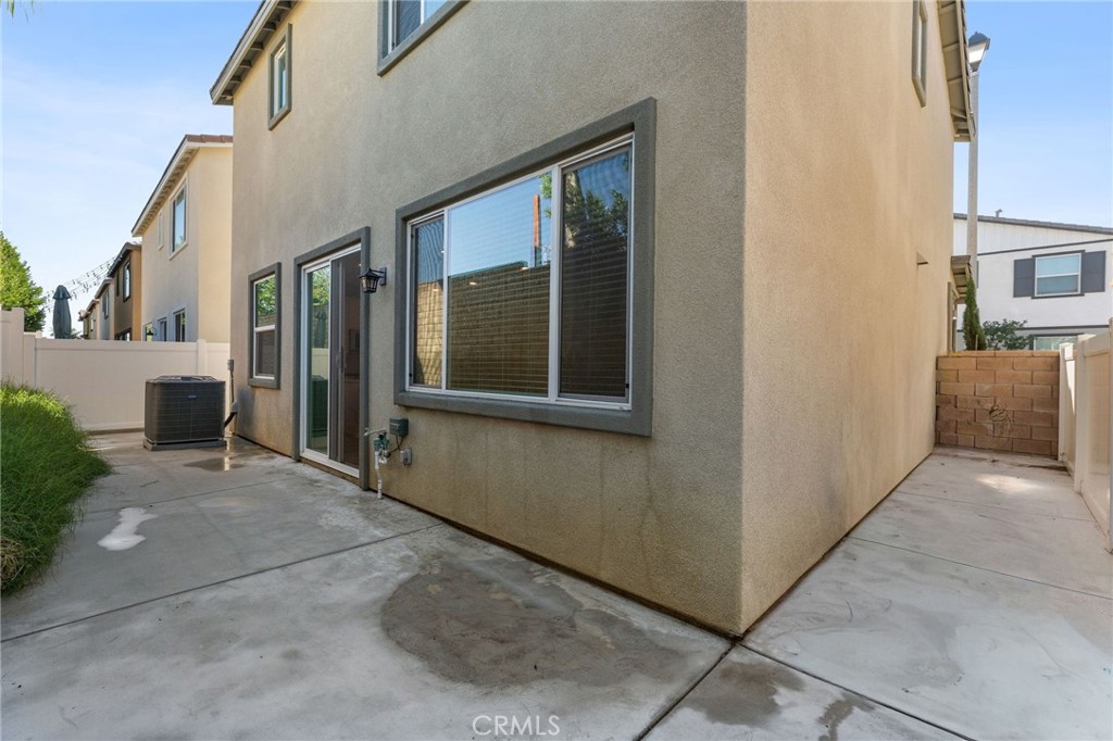 649 E Madeleine Privado Property Photo 27