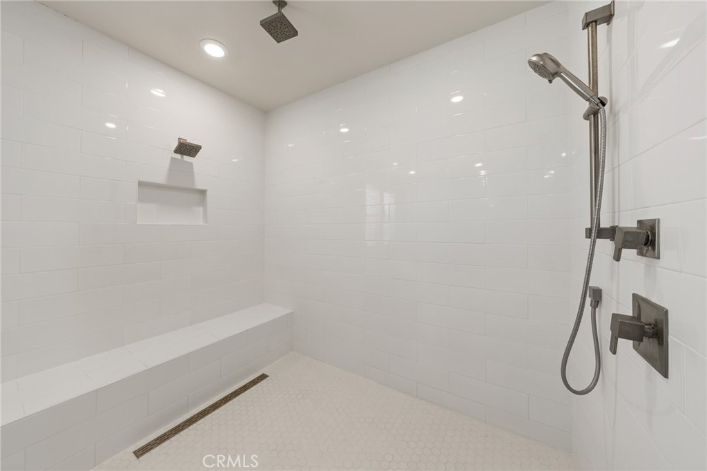 101 Pastel Property Photo 13