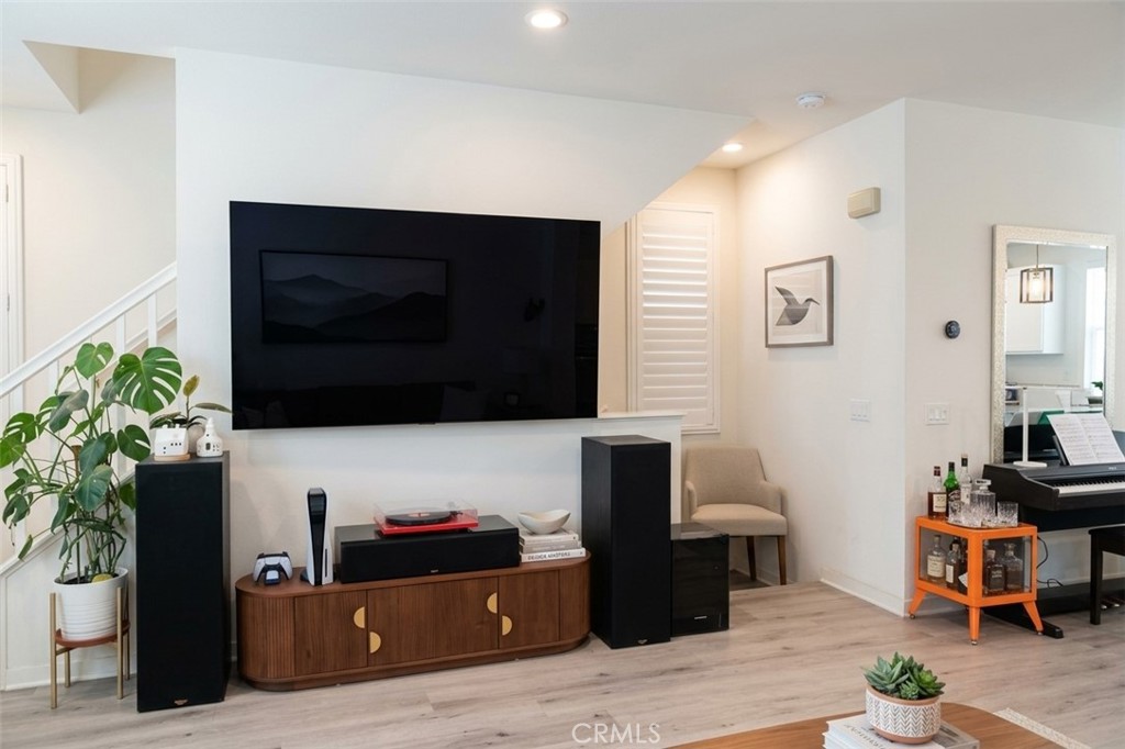 532 S Harbor Boulevard Property Photo 4