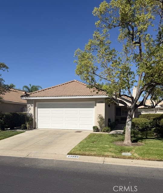 23980 Via Astuto Property Photo 1