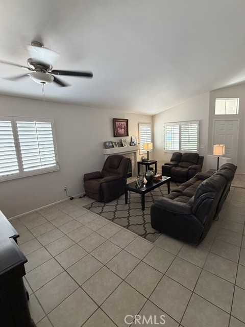 23980 Via Astuto Property Photo 8