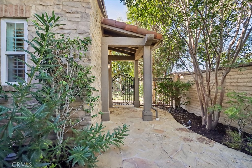 66 Eclipse Property Photo 4