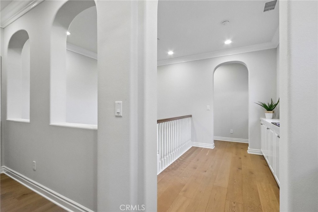 66 Eclipse Property Photo 33