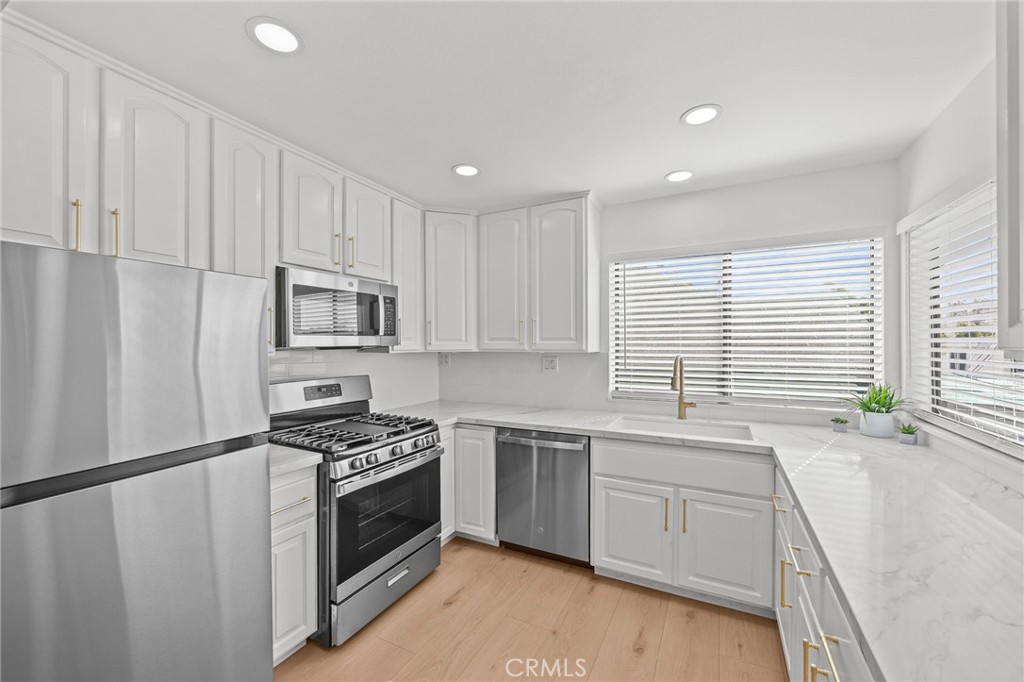 126 High Property Photo 2