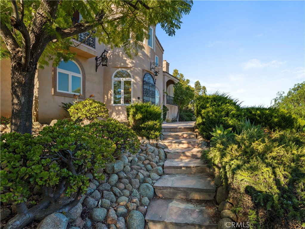 10827 Pacific View Road Property Photo 6