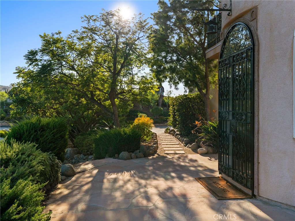 10827 Pacific View Road Property Photo 7