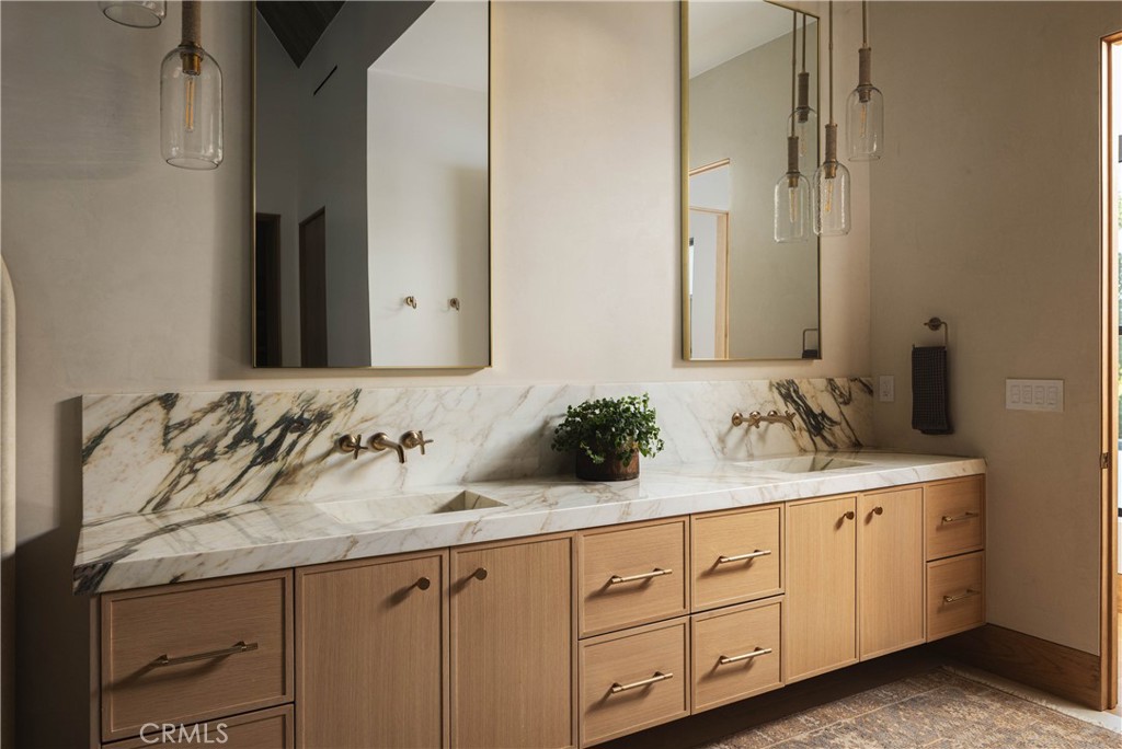 2420 23rd Street Property Photo 15