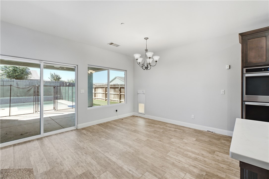 9021 Drovers Run Property Photo 12