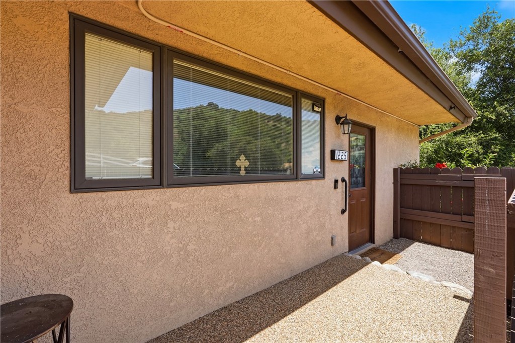 1225 Grand View Property Photo 16