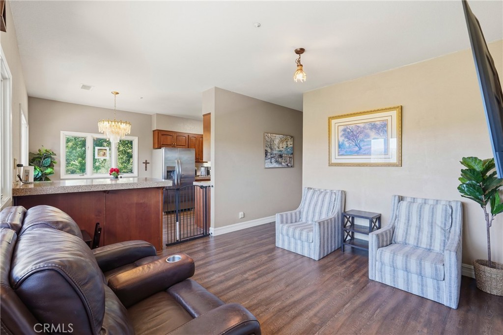 1225 Grand View Property Photo 17