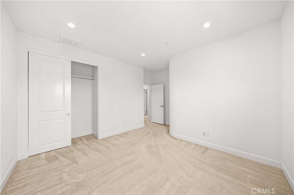 68 Tollson Property Photo 32