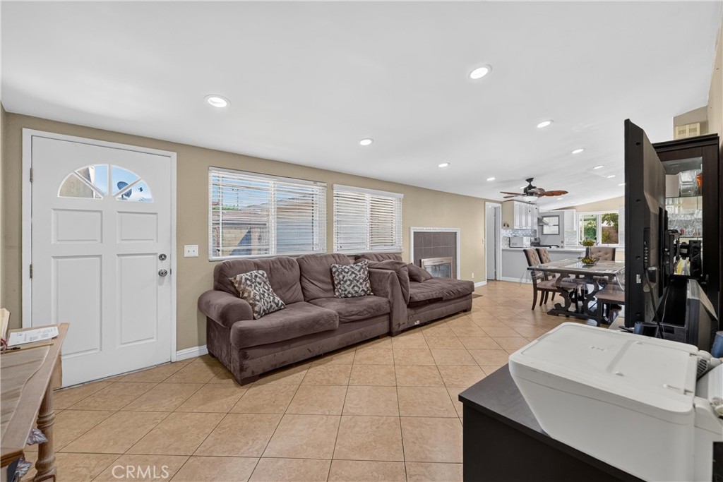 7832 Ruthann Property Photo 10
