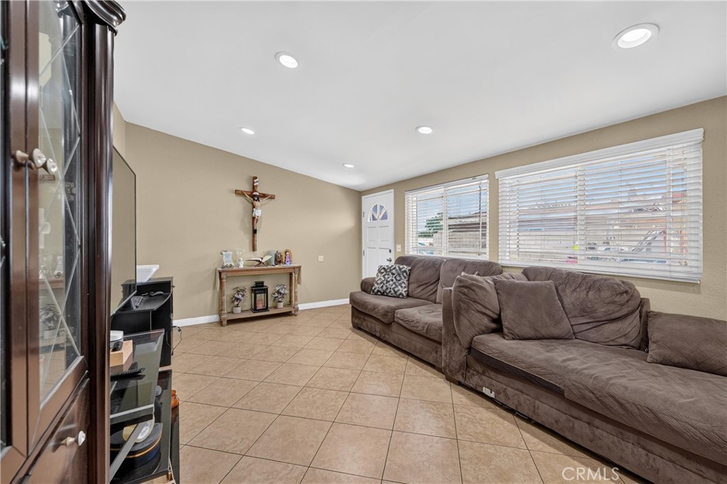 7832 Ruthann Property Photo 11