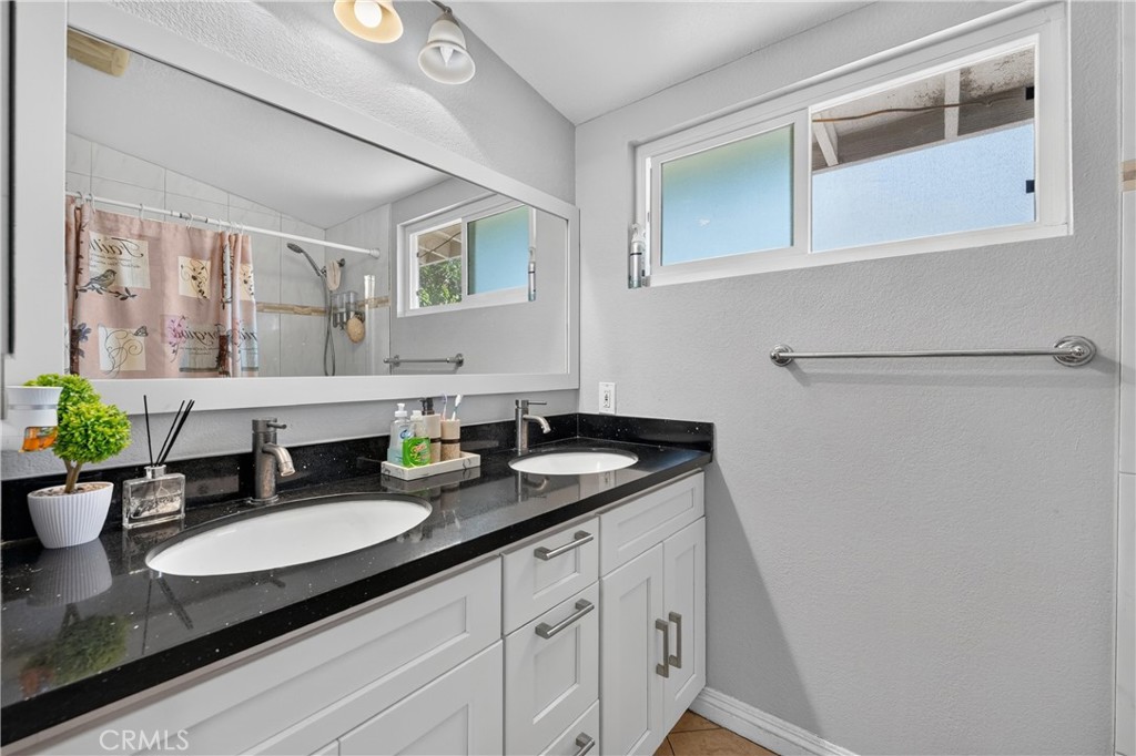 7832 Ruthann Property Photo 23