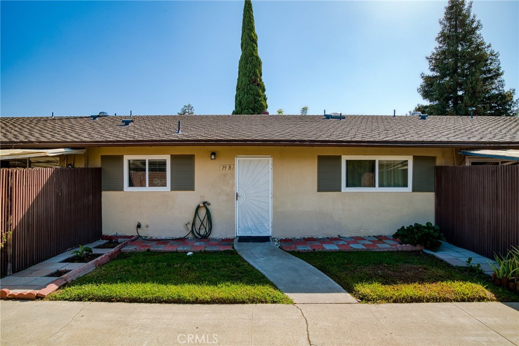 134 S Magnolia 19b Property Photo 1