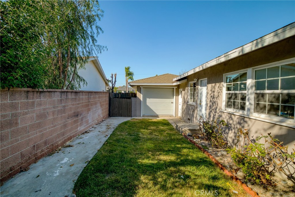 2448 W Grivey Property Photo 32