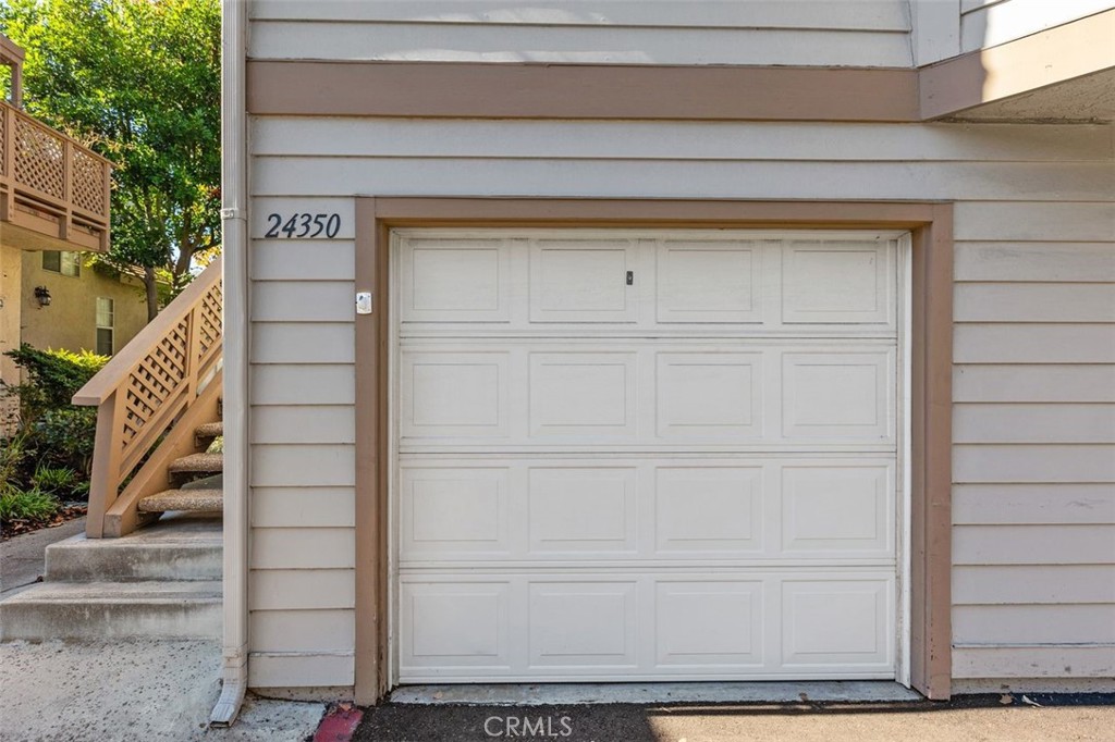 24350 Eastview Property Photo 36