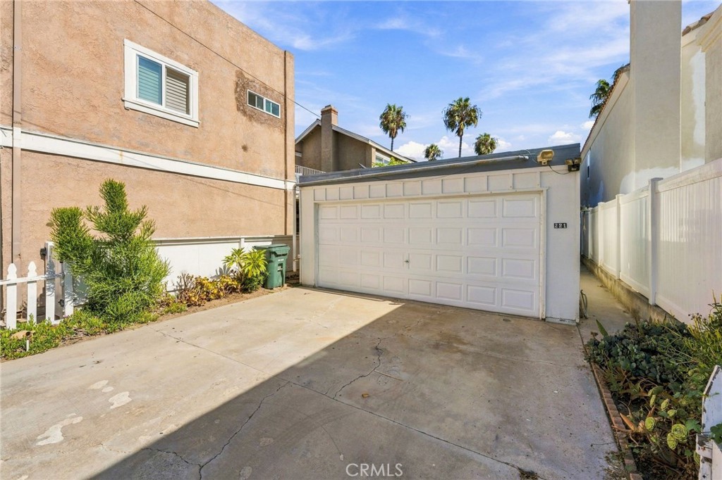 221 21st Street Property Photo 20
