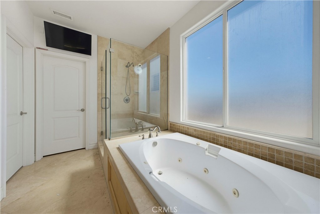 1020 California Property Photo 5