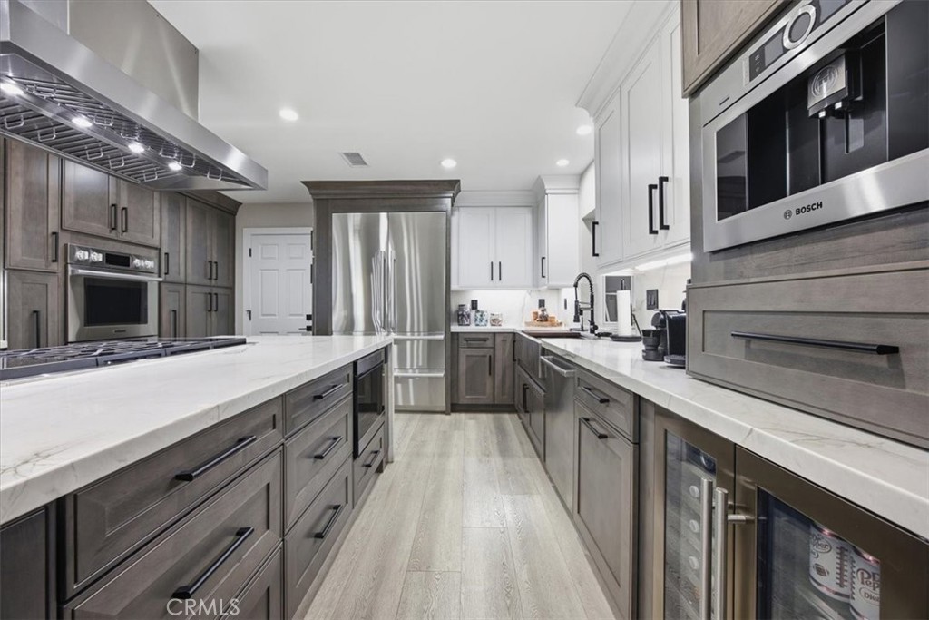 310 W Westway Property Photo 16