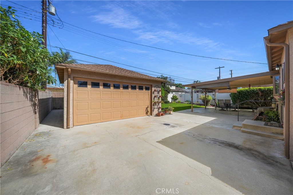 8469 Calendula Drive Property Photo 25