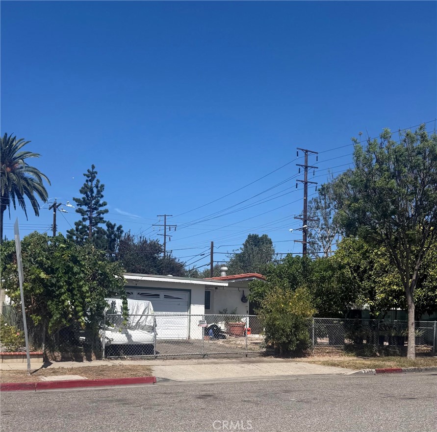 2245 Anaheim Property Photo 2