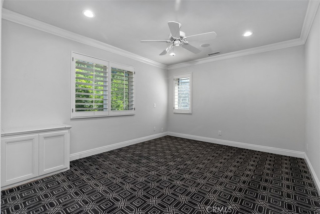 40 Cambridge Court Property Photo 31