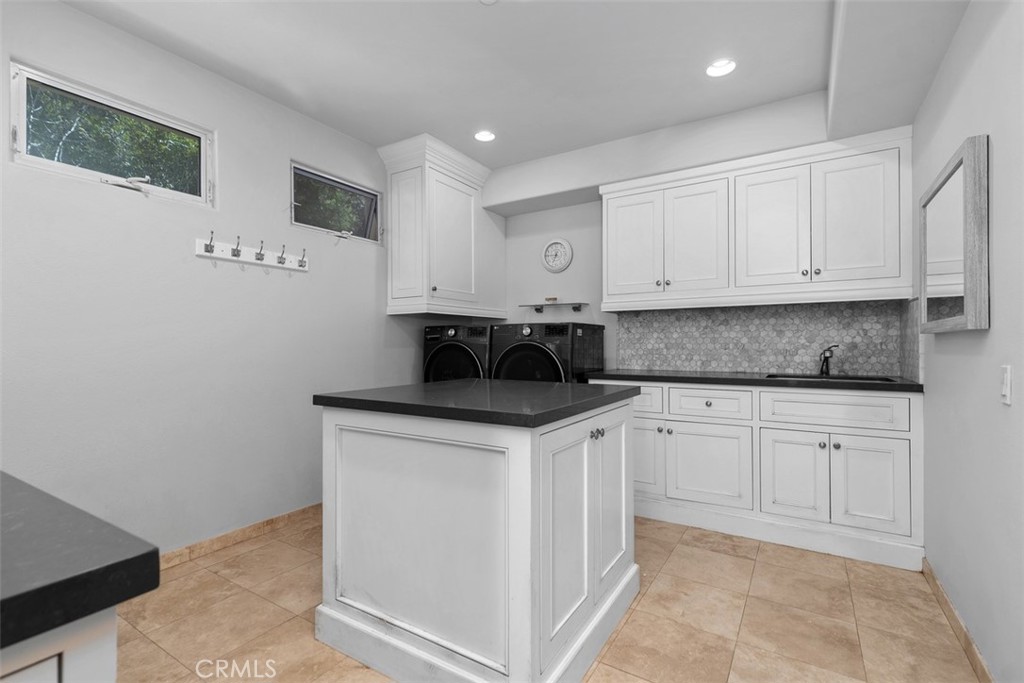 40 Cambridge Court Property Photo 35