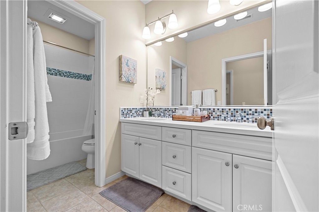 100 Cipresso Property Photo 18