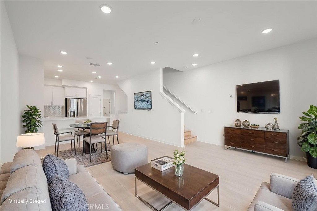 463 Paradiso Place Property Photo 1
