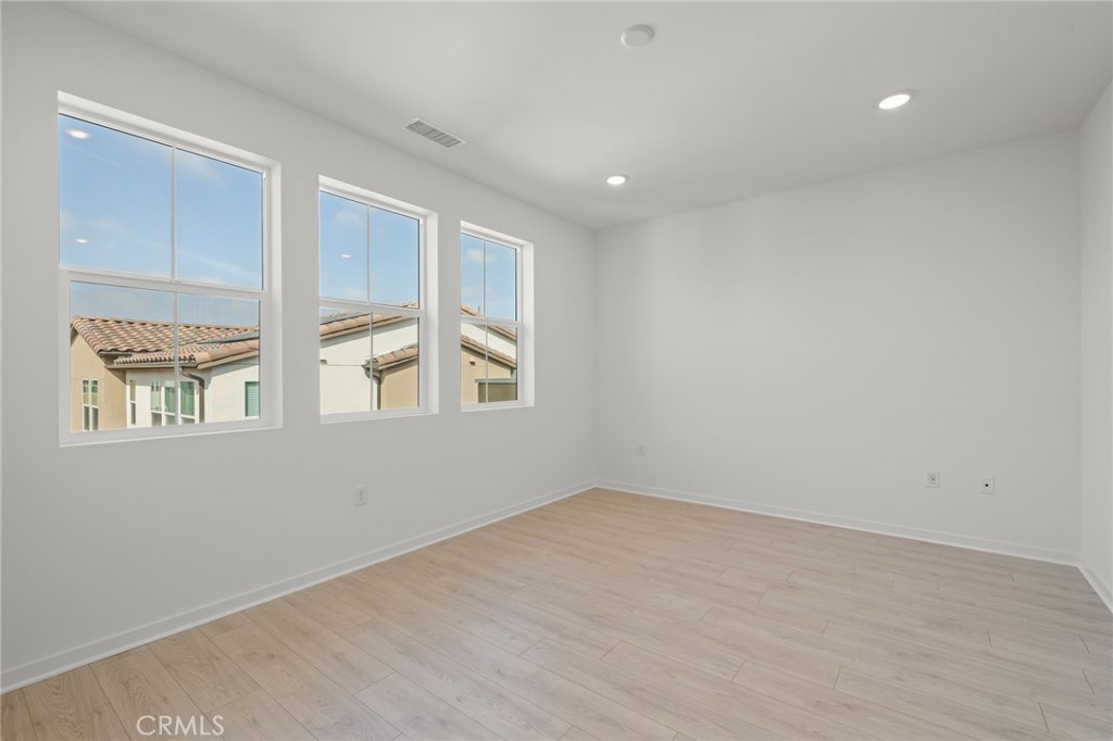 463 Paradiso Place Property Photo 9