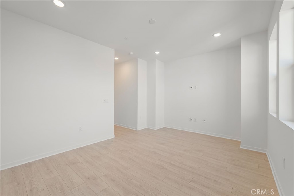 463 Paradiso Place Property Photo 11