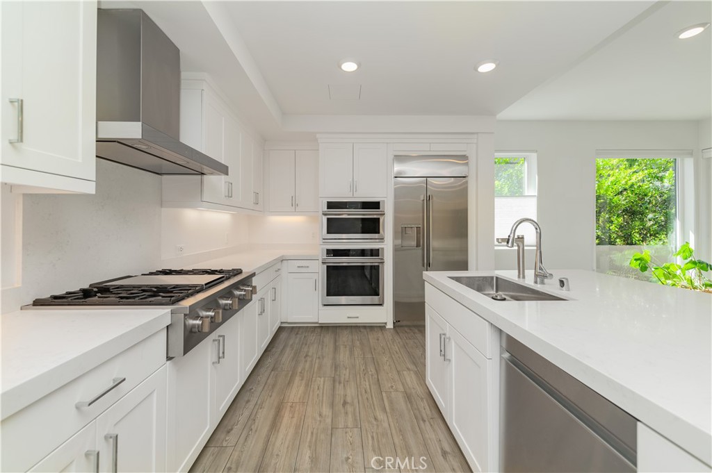 4210 Rivington Property Photo 2